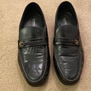 Men’s dress shoes